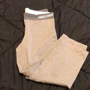 Nike Pro Capri legging